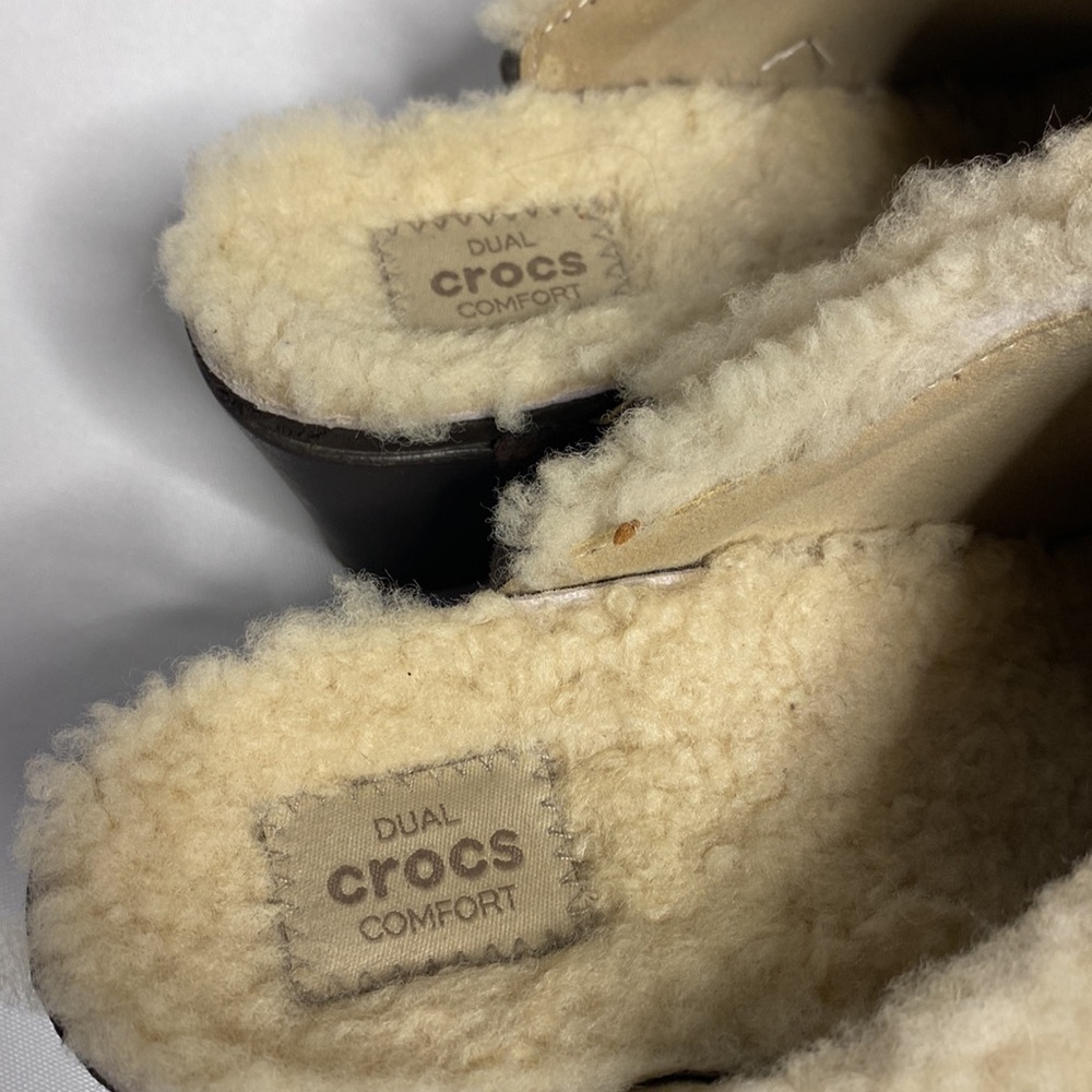 Crocs Sarah Luxe Sherpa Shearling Lined Suede Leather Clog Mules Express… - Picture 5 of 8